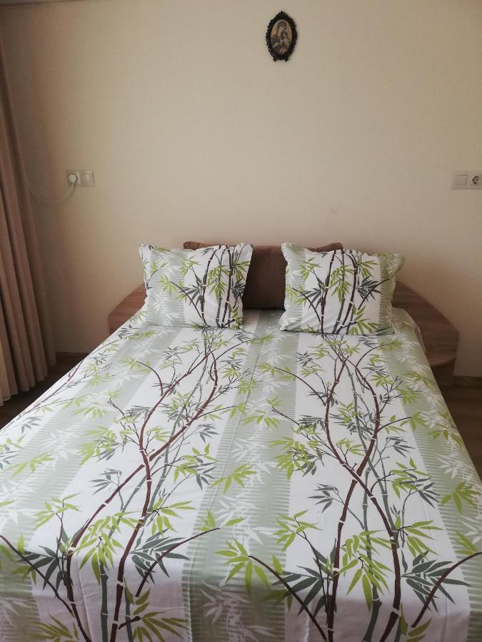 Apartamenti Zhelezovi Поморие Екстериор снимка